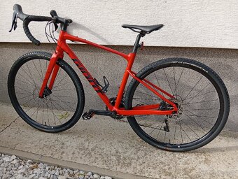Ponúkam na predaj gravel Giant Revolt 1  28" - 5