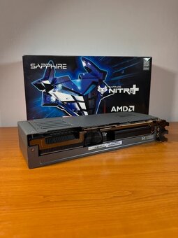 Grafická karta (GPU) SAPPHIRE NITRO+ AMD Radeon RX 9070 XT G - 5