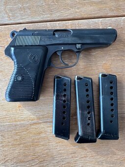 Zbierka pistoli ČZ - 5