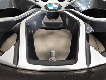 BMW X1 F48 18" Styling 579 - 5