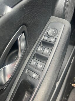 Rozpredám Renault Megane III Grandtour 1.6 K4M R8 - 5