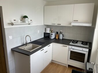 Prenájom 2-izbový byt s balkónom - 5