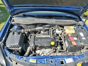Opel Astra H 1.4 16V - 5