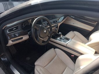 BMW 750i - 5