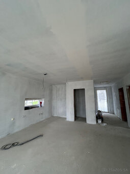 Skolaudovaná novostavba slnečného domu, Lubina - 5