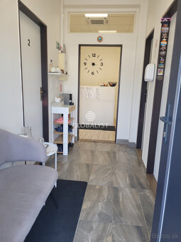 Kompaktná, kancelárska budova - 90 m2 - na Juhu - 5