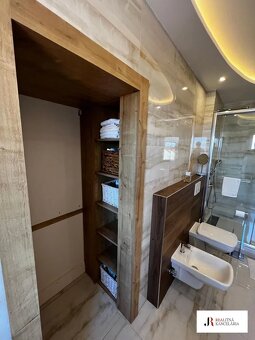 LUXUSNÝ NADŠTANDARDNE ZARIADENÝ BYT S GARÁŽOU V CENTRE - 5