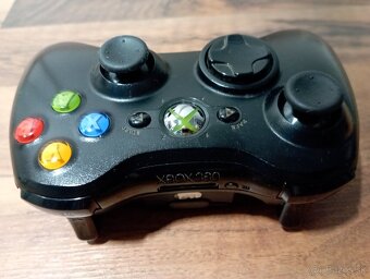 Originálny bezdrôtový ovládač na XBOX 360 - čierny - 5