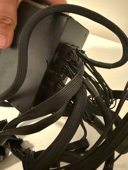 Corsair RM1000x - 5