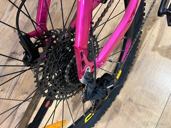 Dámsky elektrobicykel CRUSSIS PAN-GUERA 8.8 NOVÝ - 5