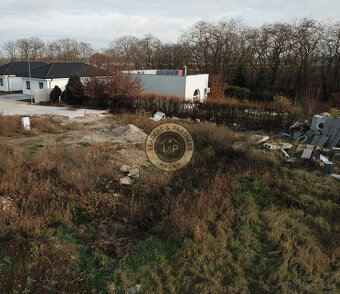 Pozemok vhodný na výstavbu RD v obci Cífer - Karlov Dvor - 5