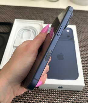Apple iPhone 17 Pro 256GB Deep Blue - 5