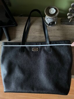 Michael Kors originál veľká  čierna kabelka - 5