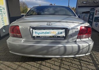 Hyundai Sonata 2.0-po kroupách,jinak TOP stav1 - 5