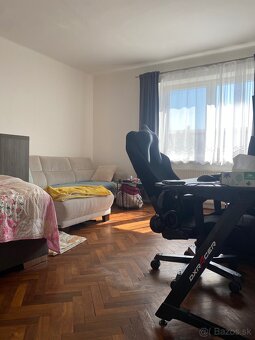 Ponúkam 2 izb. tehlový byt na zámostí v Trenčíne. - 5