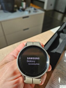 Predám hodinky Galaxy Watch Pro - 5