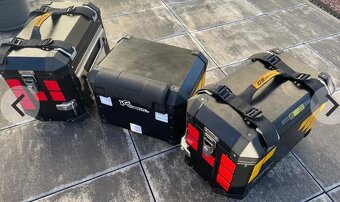 Sada hliníkových kufrov - 5