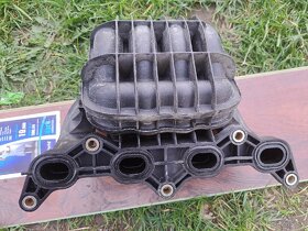 Vsetko spolu za 60€ Diely Toyota Yaris 1. generácia - 5