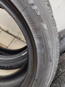 Predám letné pneu 215/55 R17 - 5