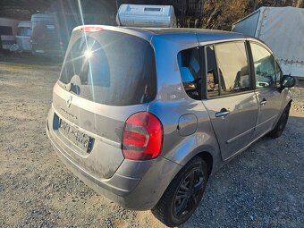 Renault Modus 1.2i 74kw model 2010 - 5