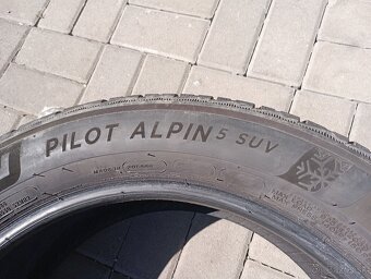 1ks zimná 235/55R19 Michelin - 5