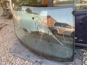 Predám do VW golf 5 prístrojovú dosku, čelné okno - 5