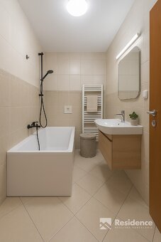Top lokalita - Na predaj 3 izbový byt priamo v centre Lipto - 5