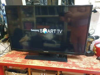 32" SMART LED TV - 5