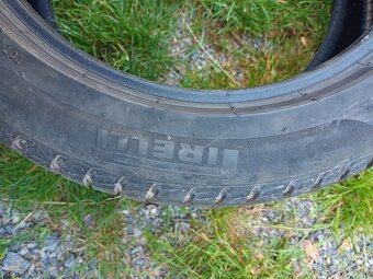 Pirelli 225/50R17 - 5