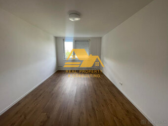 Prenajmem pekný 2 izbový byt s balkónom v Nových Zámkoch - 5