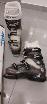 Lyže, lyžiarky a paličky - 5