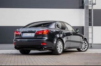 Predám Lexus IS250 2.5 benzín - 5