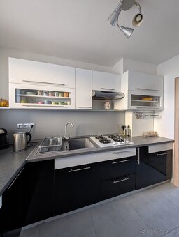 Predám 3-izbový slnečný byt Košúty 2 - 5