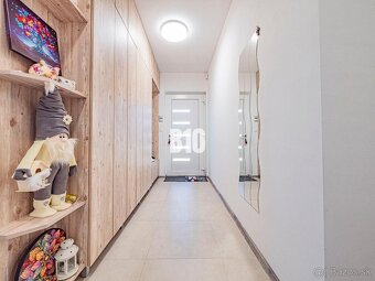 Štýlový 4-izbový rodinný dom v novej štvrti Ekoosada – Veľké - 5