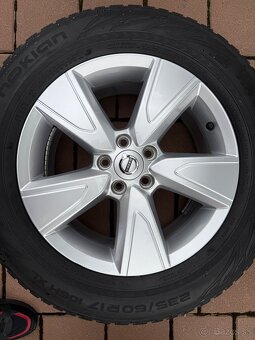 disky Volvo XC40 R17 + zimne pneu Nokian - 5