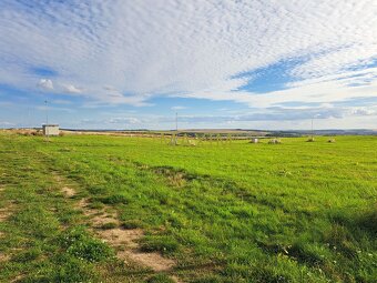 Pozemok 673 m2 v Štitároch s výhľadom na Zobor i Žibricu - 5