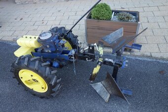 Podvozok na Agzat s pluhom - 5