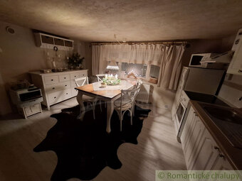 Útulný rodinný dom alebo chalupa v malebnej dedine Divín - 5