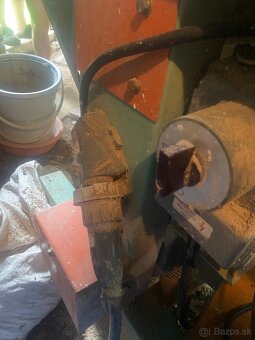 Cirkulárka-stolová píla 5,5 kW s hobľovačkou málo používaná - 5