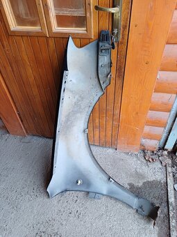 Predný blatník Superb 1 - treba lakovať - 5