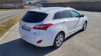 Hyundai i30 1.6 CRDi DOHC 16V Dynamic - 5