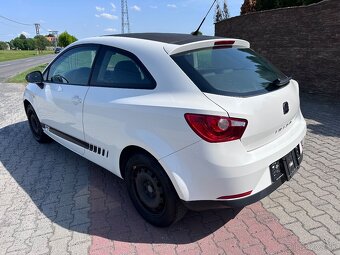 Seat Ibiza SC 1.4 16v 2011 - 5