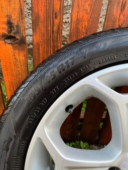 Ford 5x108 235/45R17 - 5