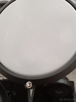 Alesis nitro max - 5