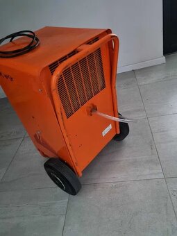 Odvlhčovač vzduchu s absorbérom vlhkosti EbacM11 - Ako nový - 5