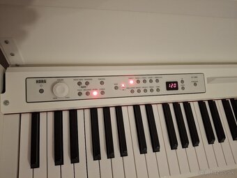 Predám digitálne piano KORG LP-380 WH + stolička - 5