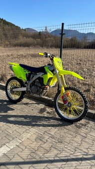 Suzuki RM-Z 450 (2013) – Striekačka - 5