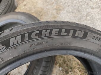 235/45R18 98W Michelin letná - 5