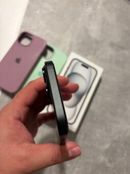 iPhone 15 128GB TOP STAV  - 5