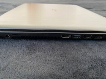 Notebook ASUS VivoBook 15" - 5